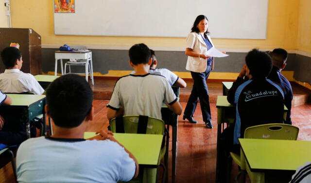 año escolar 2025