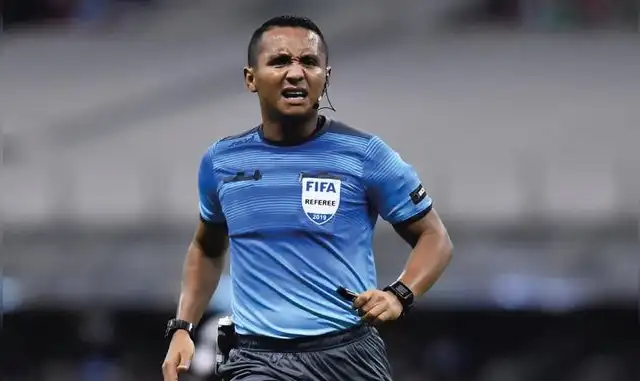 Iván Alcides Barton será el árbitro del Olimpia vs. Motagua.