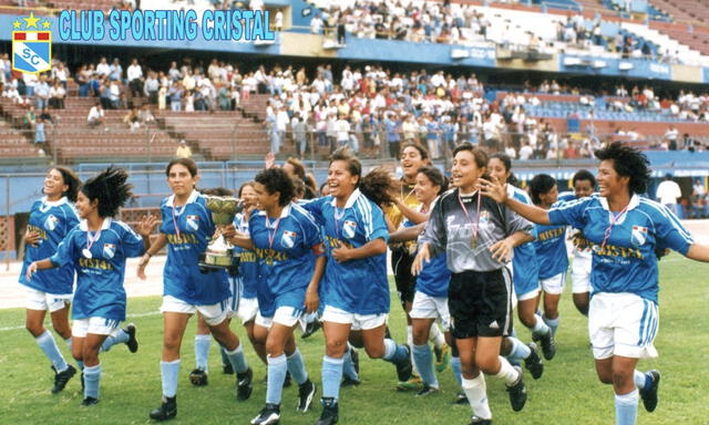 Sporting Cristal fue campeón femenino en 1998, 99 y 2000.