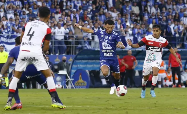 Alajuelense vs. Cartaginés Alajuelense vs. Cartaginés