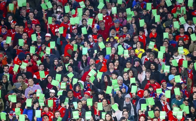 Tarjeta verde en hinchas chilenos