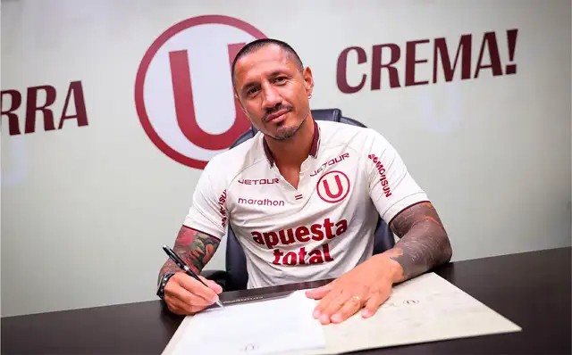 Gianluca Lapadula, Universitario de Deportes Gianluca Lapadula, Universitario de Deportes