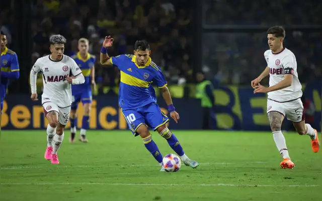 Boca Juniors y la vez que empató 1-1 ante Lanús.   