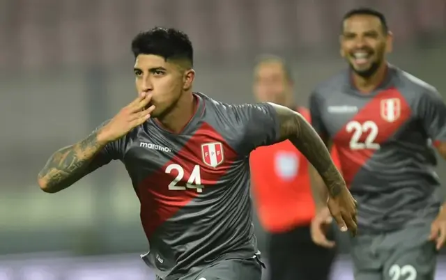 Luis Iberico con la Selección Peruana en un amistoso frente a Jamaica.   