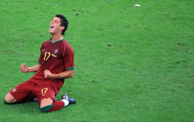 Su primer gol lo hizo en Alemania 2006, donde llegó a semis.   