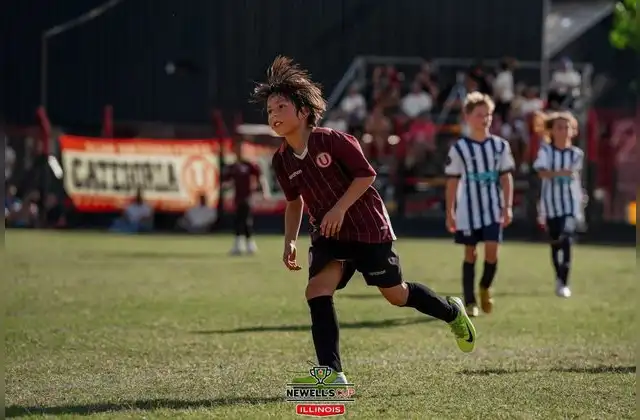 universitario newell's cup