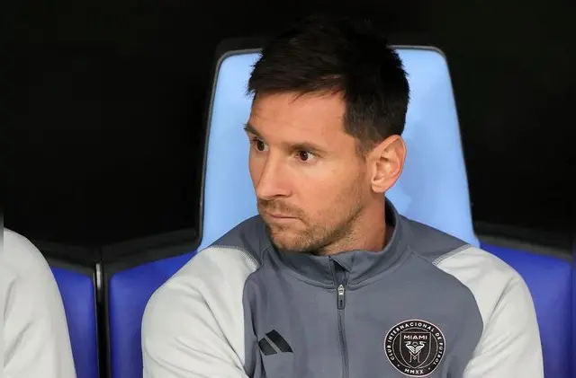 Lionel Messi solo disputó la última media hora contra Visel Kobe.   