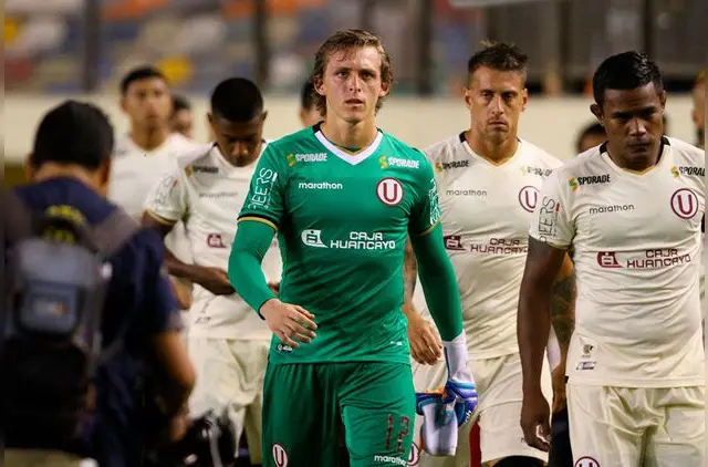 Universitario, Patrick Zubczuk