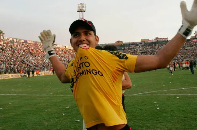 Raúl Fernández, Universitario