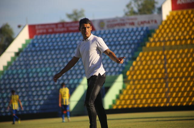 Víctor Ferreyra ahora se desempeña como entrenador.    