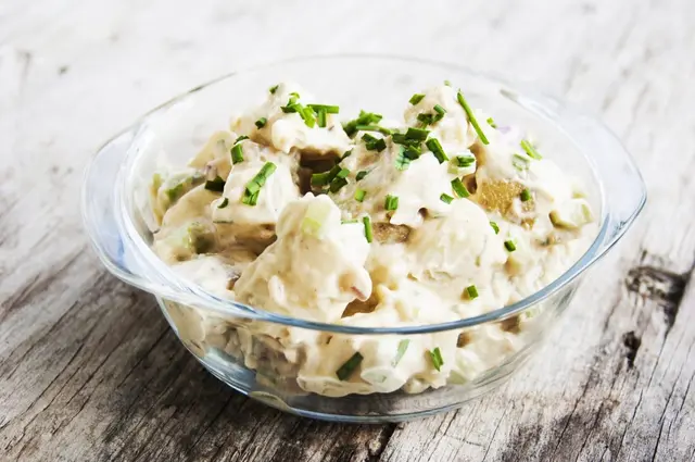  Ensalada vegana de papas / Foto: cocinavegano.com   