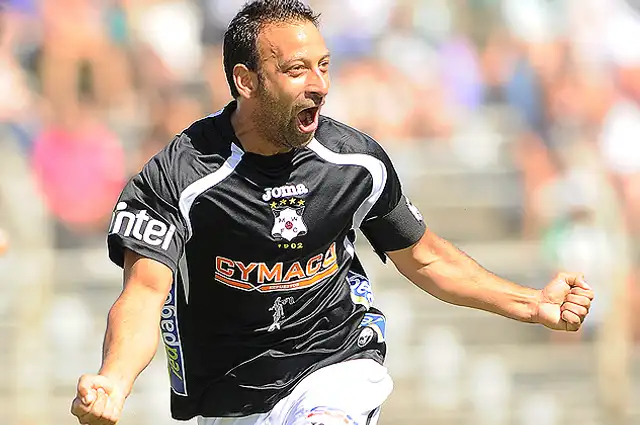  Sergio Rubén 'Chapita' Blanco con Montevideo Wanderers.   