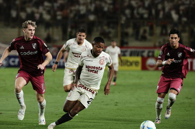 Universitario