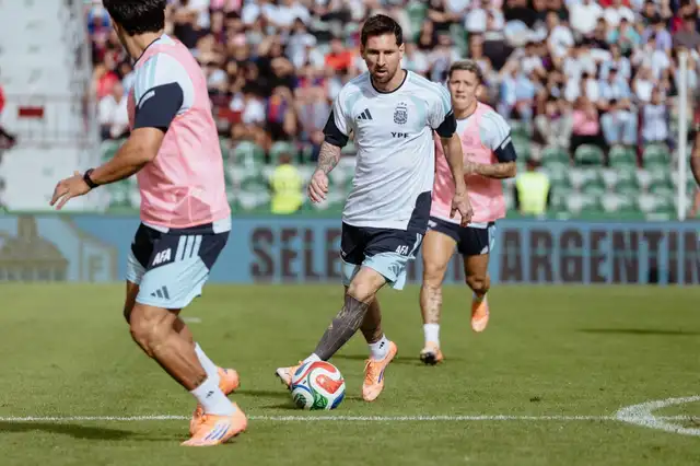 Lionel Messi Lionel Messi