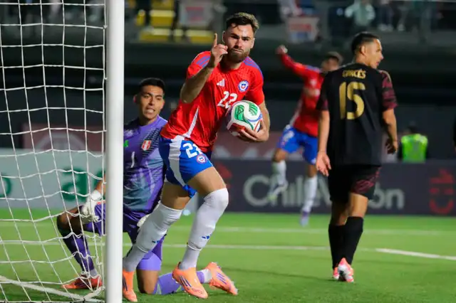 Chile derrotó 2-1 a Perú en octubre de este año. Chile derrotó 2-1 a Perú en octubre de este año.