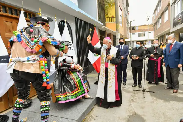 Pesebre para el Vaticano fue bendecido.