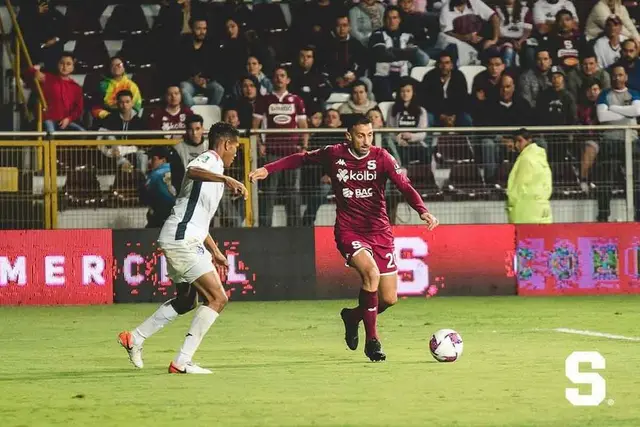 Deportivo Saprissa contra Cartaginés.