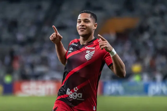 Vitor Roque
