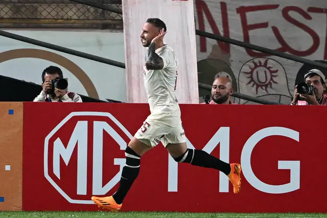 Emanuel Herrera, Universitario de Deportes Emanuel Herrera, Universitario de Deportes