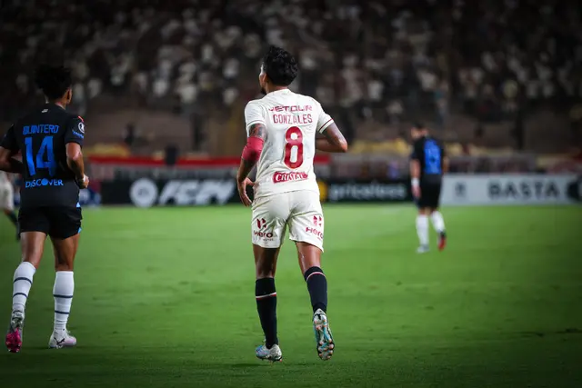 Christofer Gonzáles, Universitario
