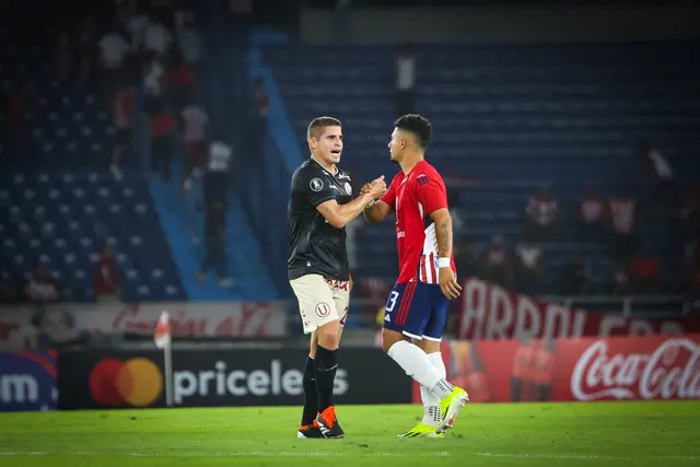 Universitario, Junior Universitario, Junior