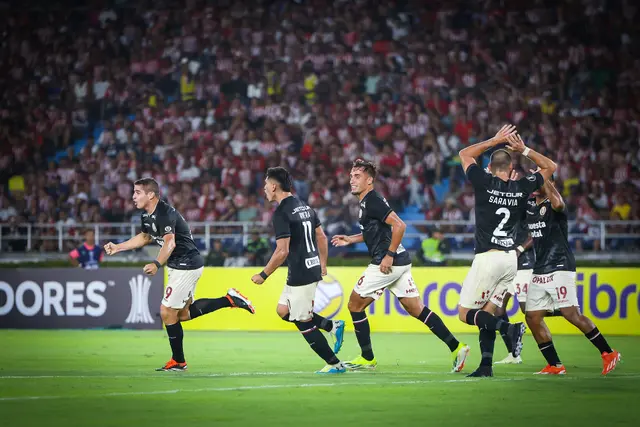 Universitario, Junior Universitario, Junior