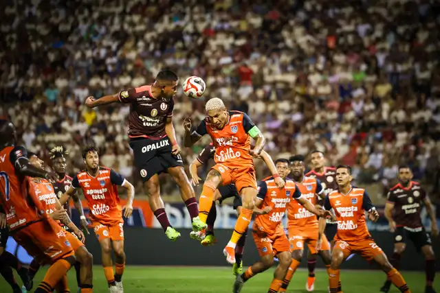 Universitario, César Vallejo
