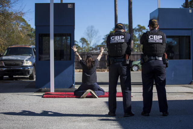 agentes de CBP | Migración agentes de CBP | Migración