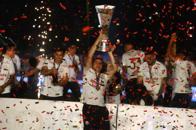 Universitario