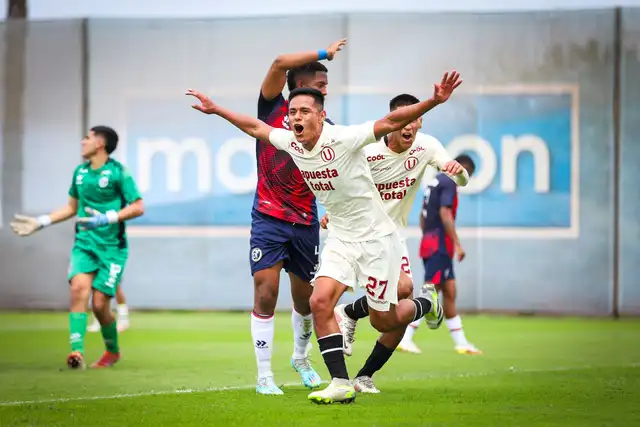 Josué Torres pertenece a Universitario de Deportes Josué Torres pertenece a Universitario de Deportes