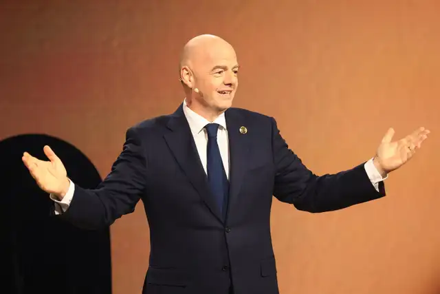 Gianni Infantino podría recibir demanda penal por la UEFA tras intentar vender el Mundial