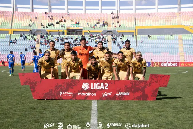 Jared Ulloa juega en Cusco FC. Jared Ulloa juega en Cusco FC.