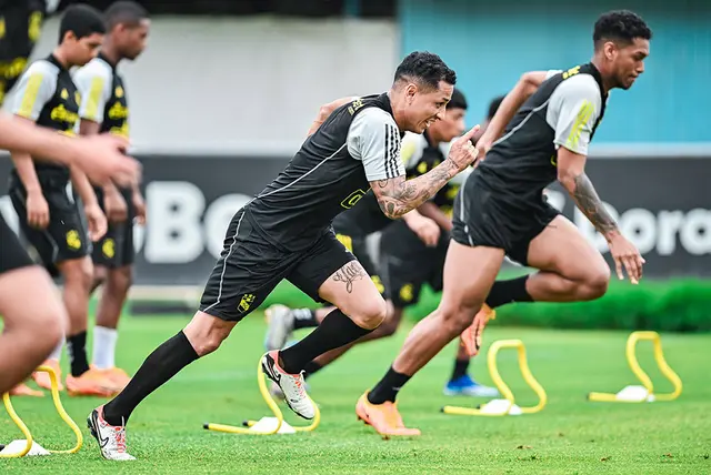 Yotún no será parte de este torneo por estar con la selección   