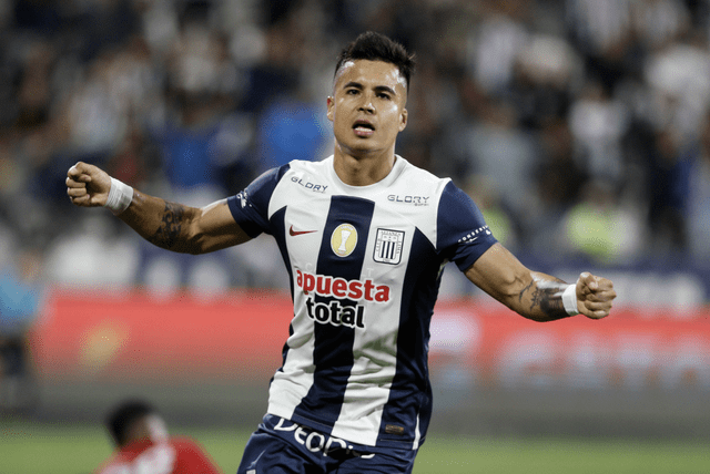 Ricardo Lagos fue titular ante Emelec.   