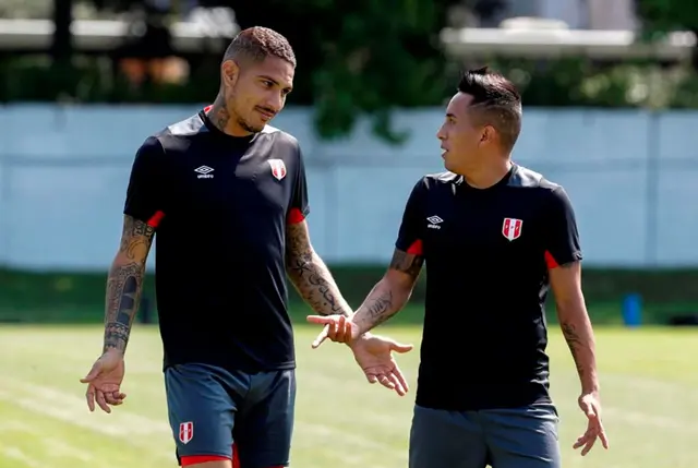 Paolo Guerrero y Christian Cueva