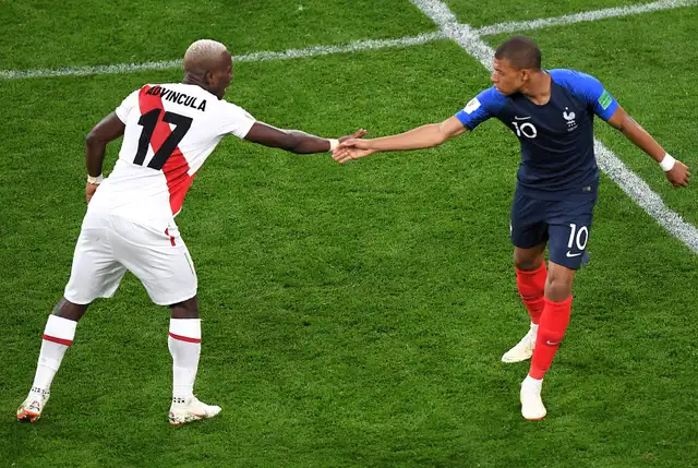 kylian mbappé, luis advincula, fifa