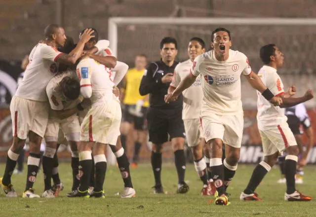 Carlos Galván, campeón con Universitario