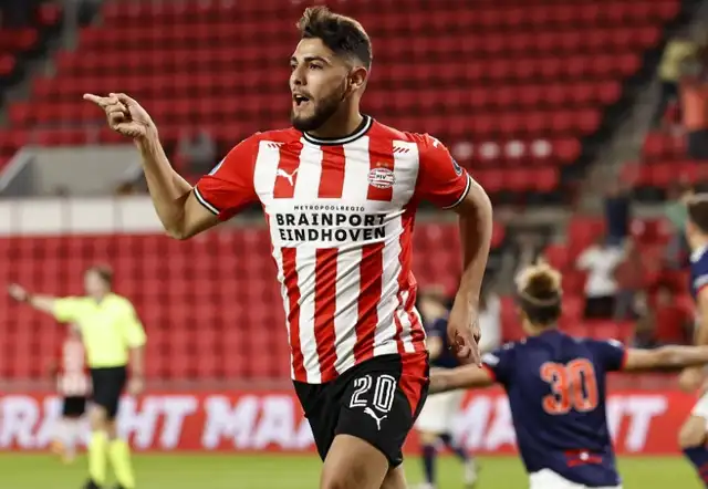 Maximiliano Romero Maximiliano Romero