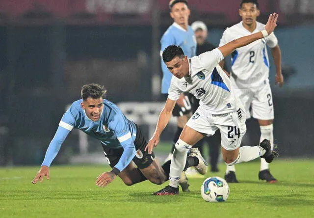 Uruguay goleó 4-1 a Nicaragua. Uruguay goleó 4-1 a Nicaragua.