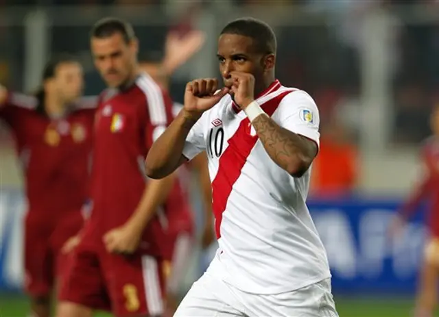 Farfán fue fundamental en esas eliminatorias. Farfán fue fundamental en esas eliminatorias.