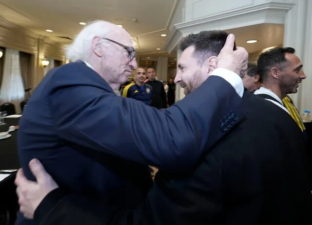 Estuvo cerca de dirigir a Messi.    