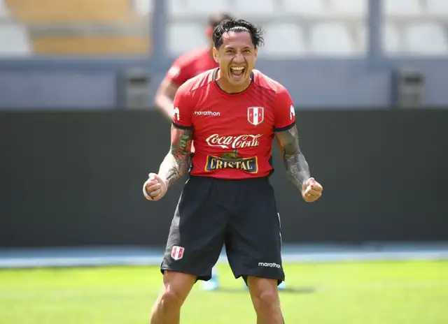Gianluca Lapadula, Selección Peruana