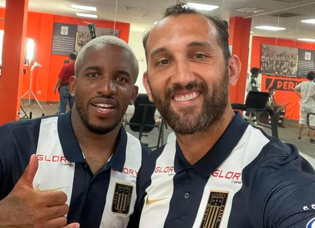 Jefferson Farfán y Hernán Barcos