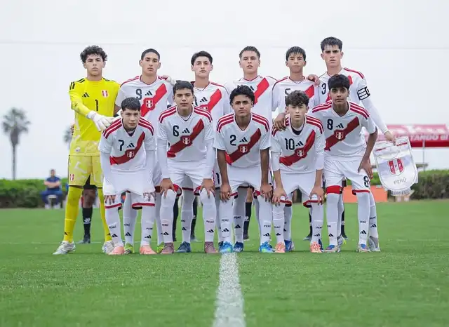El arquero London Stern ya debutó en la selección peruana Sub-15