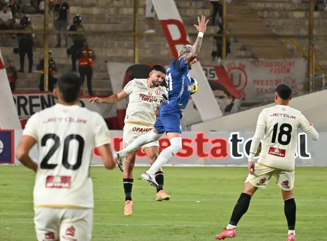 Universitario vs Cienciano