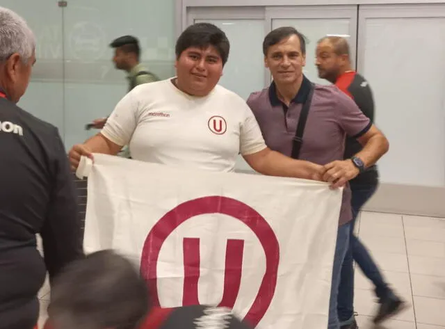 Fabián Bustos, Universitario de Deportes