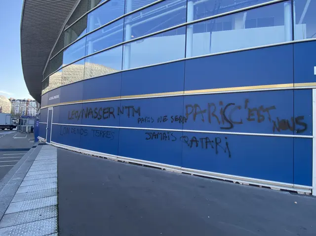 Duros mensajes en el Parc des Princes Duros mensajes en el Parc des Princes