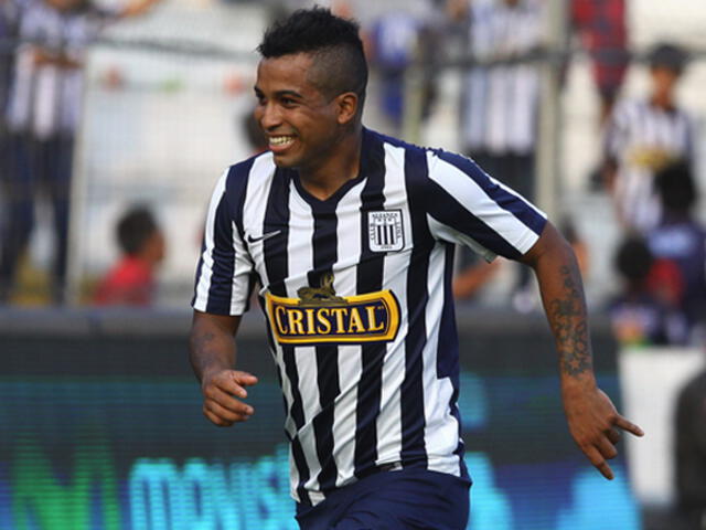 Junior Ponce cuando jugaba para Alianza Lima. Junior Ponce cuando jugaba para Alianza Lima.