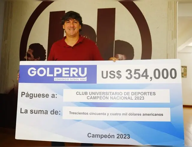Jean Ferrari, Universitario