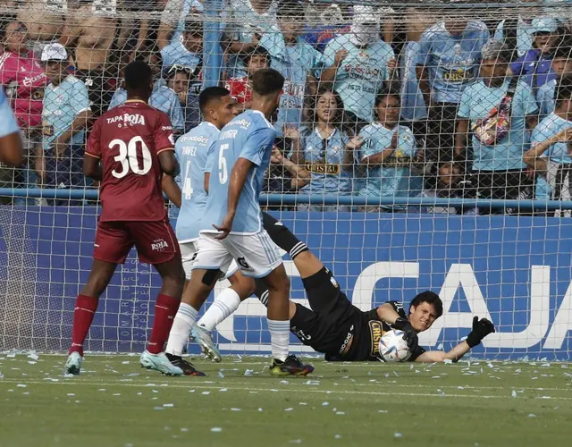  Emile Franco contra Tolima en la Tarde Celeste.   